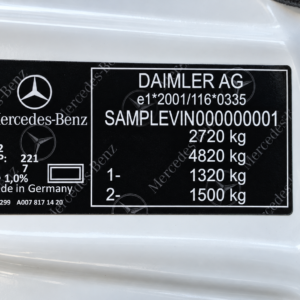 Weitere Fahrzeugetiketten in OEM-Optik